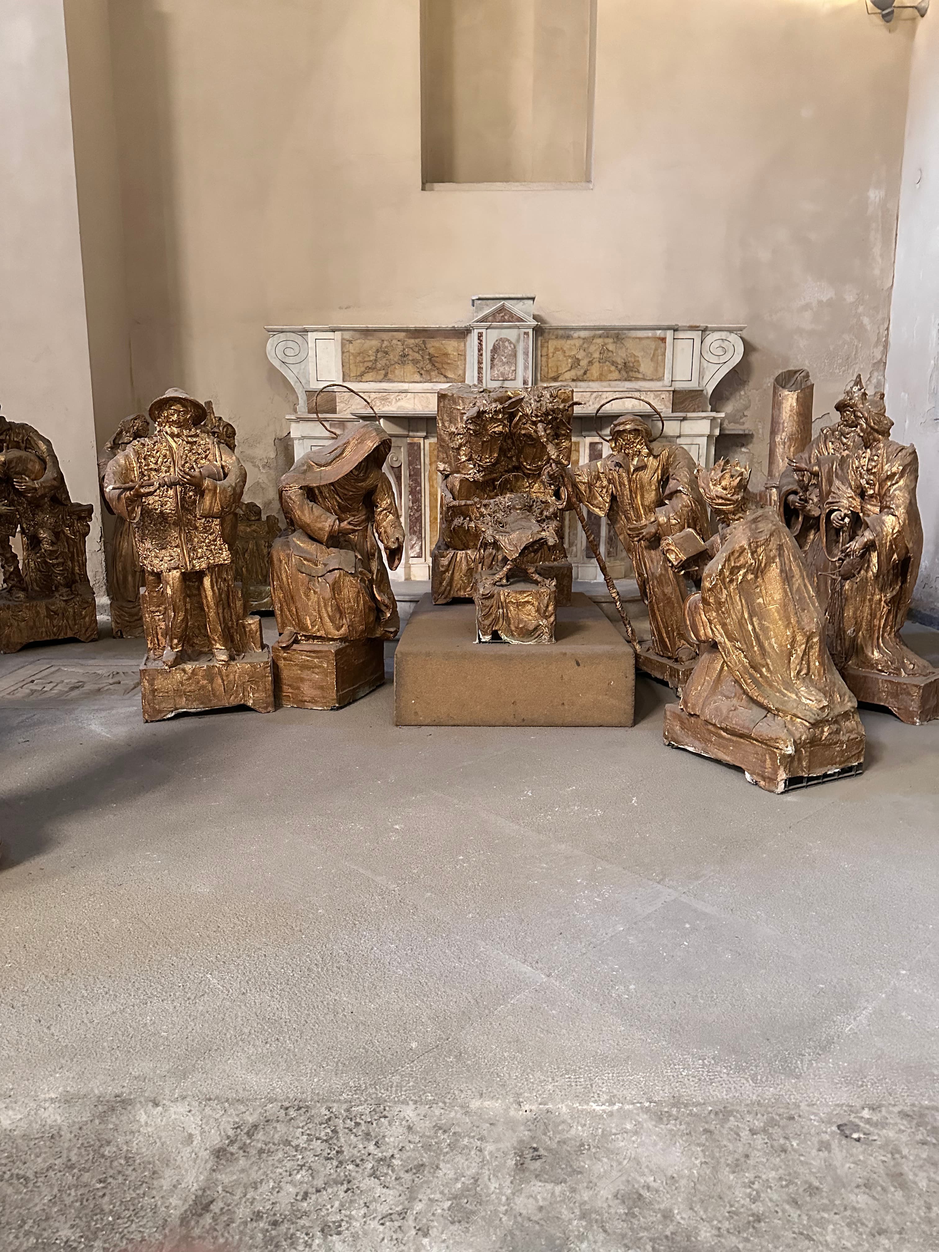 San Giovanni a mare — statue e arredo sacro